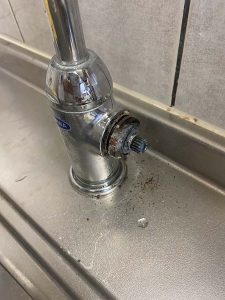 大阪市　浄水器用蛇口水漏れ　蛇口修理　開閉バルブ　カートリッジ