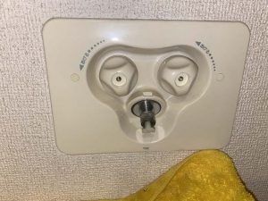 高槻市　TBC洗濯コンセント修理　埋め込み蛇口　洗濯蛇口　洗濯ホースから水漏れ